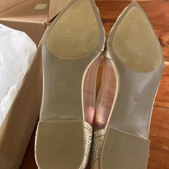 JOURNEE Collection Batavia Flat - Size 8 - Picture 3 of 5